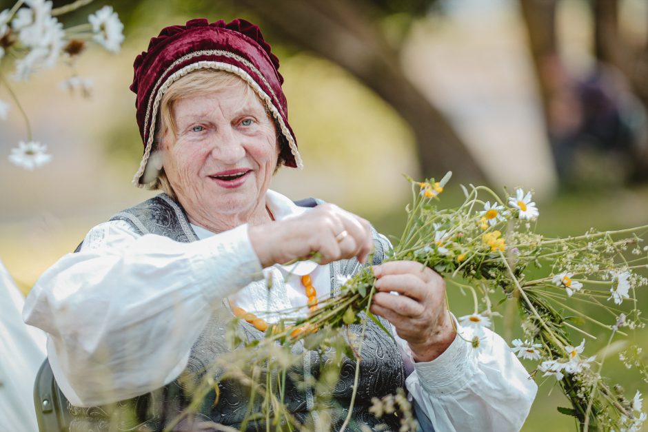 Kaunas švenčia Jonines: Santakoje – labiau tradiciškai, parako sandėlyje – jaunimo stiliumi