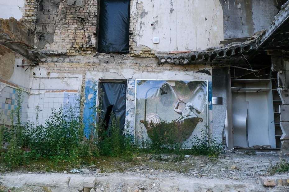 Laiškas iš Ukrainos su linkėjimais ir Banksy atvirukais