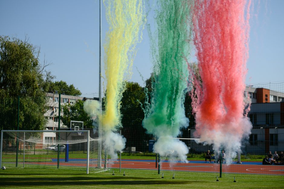 Prie Klaipėdos E. Galvanausko profesinio mokymo centro atidarytas stadionas