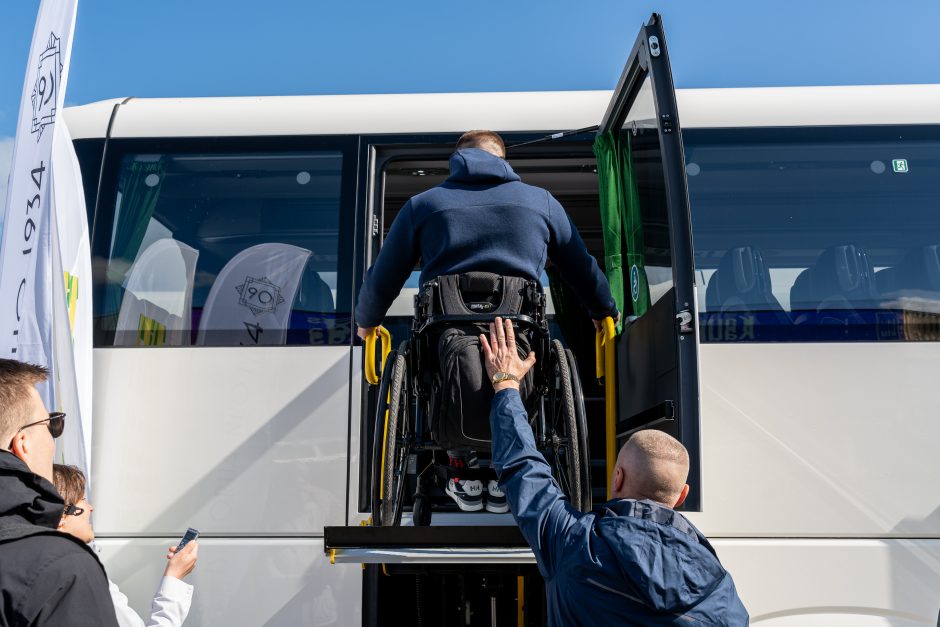 Autobuse – ir liftas, ir garsinė sistema