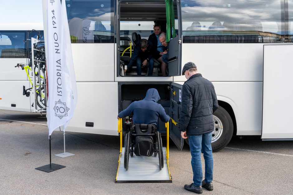 Autobuse – ir liftas, ir garsinė sistema