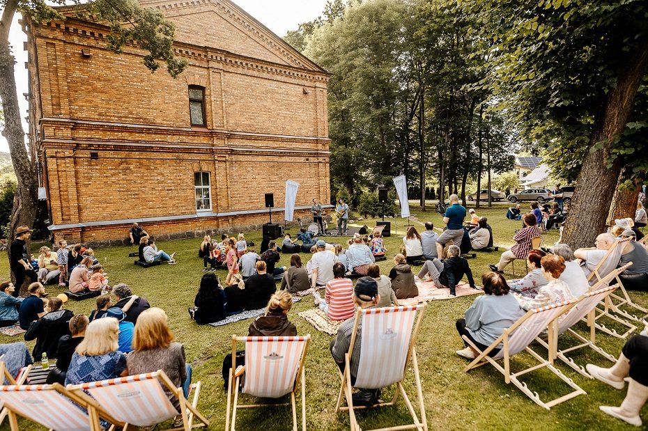 Vienas asmeniškiausių miesto renginių ciklų „Kultūra į kiemus“ grįžta į Kauno mikrorajonus