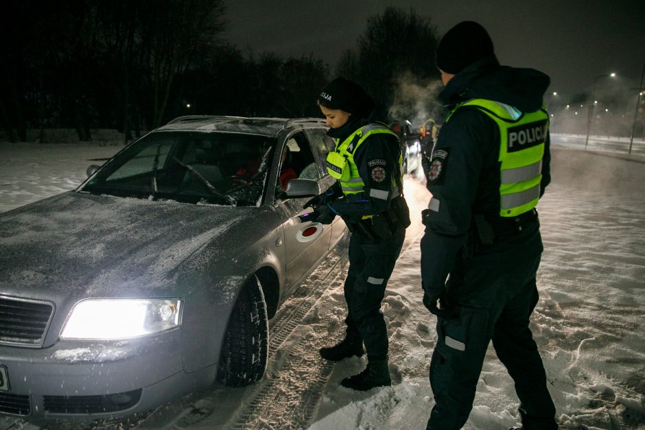 Ministerija žada, kad šiais metais pareigūnų algos kils