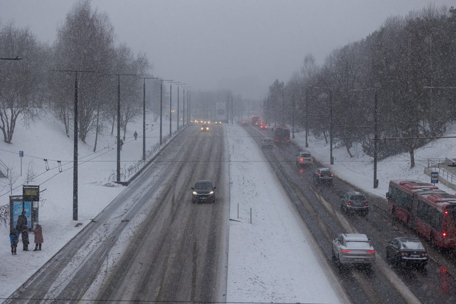 Sostinės gyventojai raginami pasiruošti pūgai: ką būtina žinoti