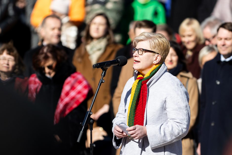 Šalies vadovai minint Kovo 11-ąją ragina nepasiduoti baimėms ir veikti drąsiai