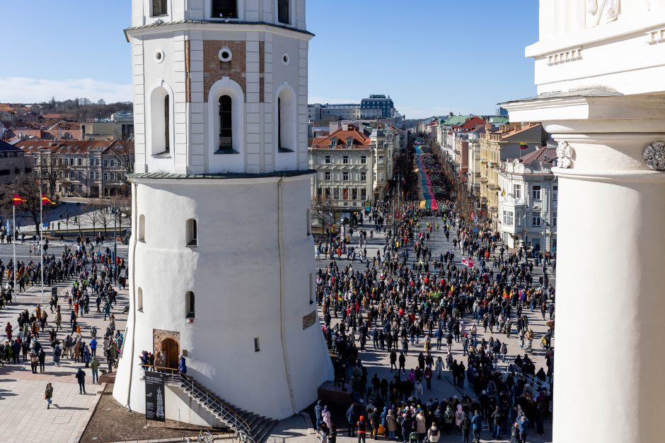 Šalies vadovai minint Kovo 11-ąją ragina nepasiduoti baimėms ir veikti drąsiai