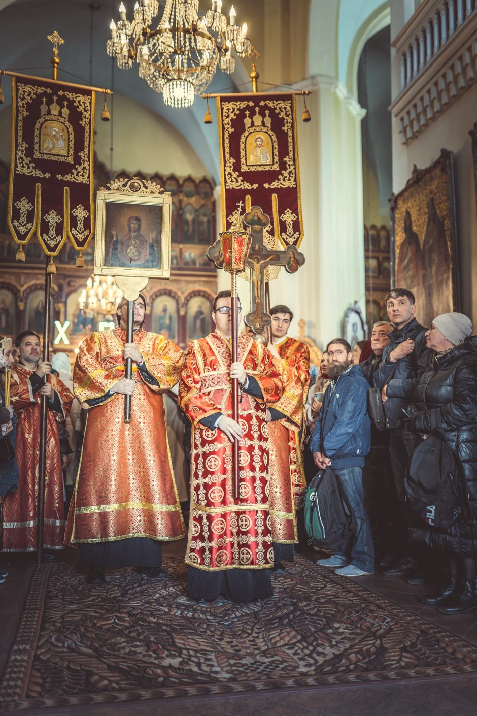 Tūkstančiai stačiatikių  išreiškė savo požiūrį į bandymus suskaldyti bažnyčią