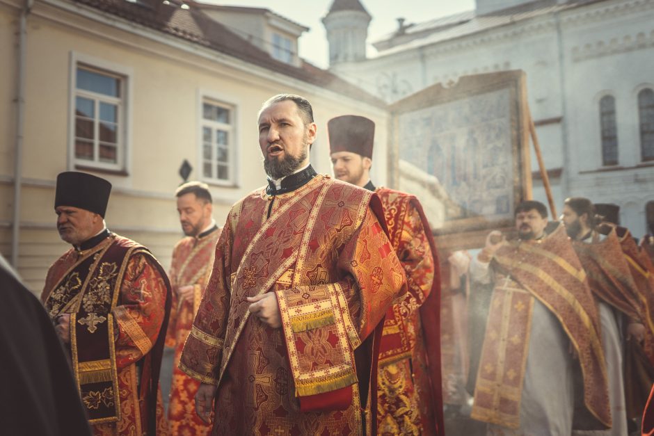 Tūkstančiai stačiatikių  išreiškė savo požiūrį į bandymus suskaldyti bažnyčią