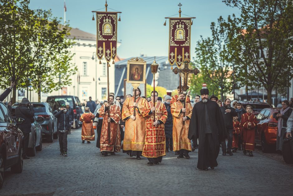 Tūkstančiai stačiatikių  išreiškė savo požiūrį į bandymus suskaldyti bažnyčią