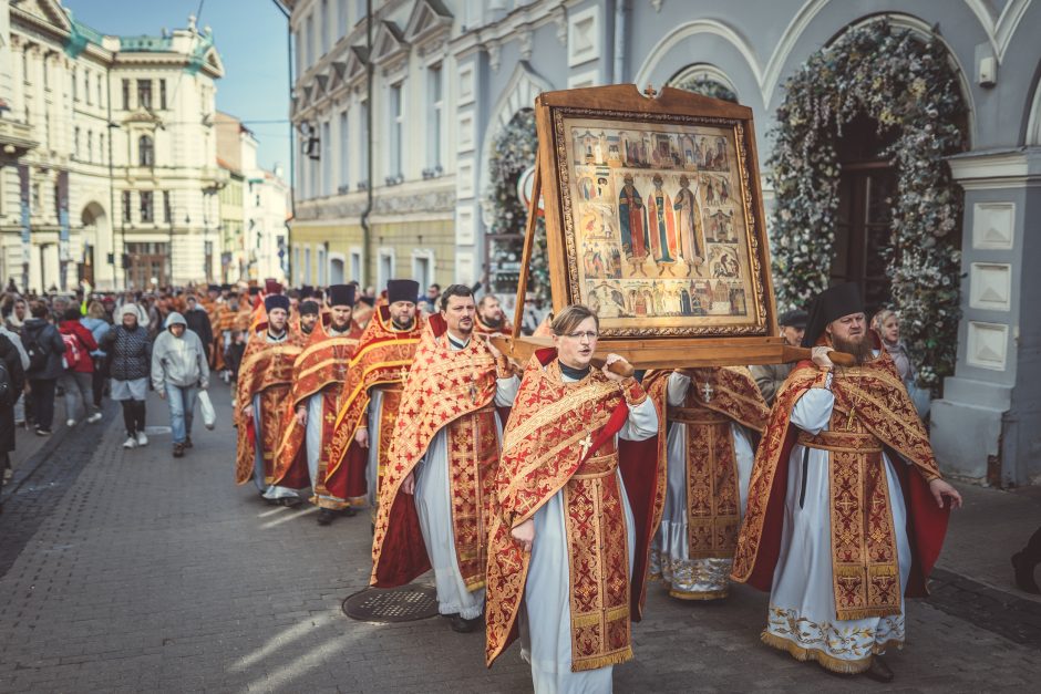 Tūkstančiai stačiatikių  išreiškė savo požiūrį į bandymus suskaldyti bažnyčią