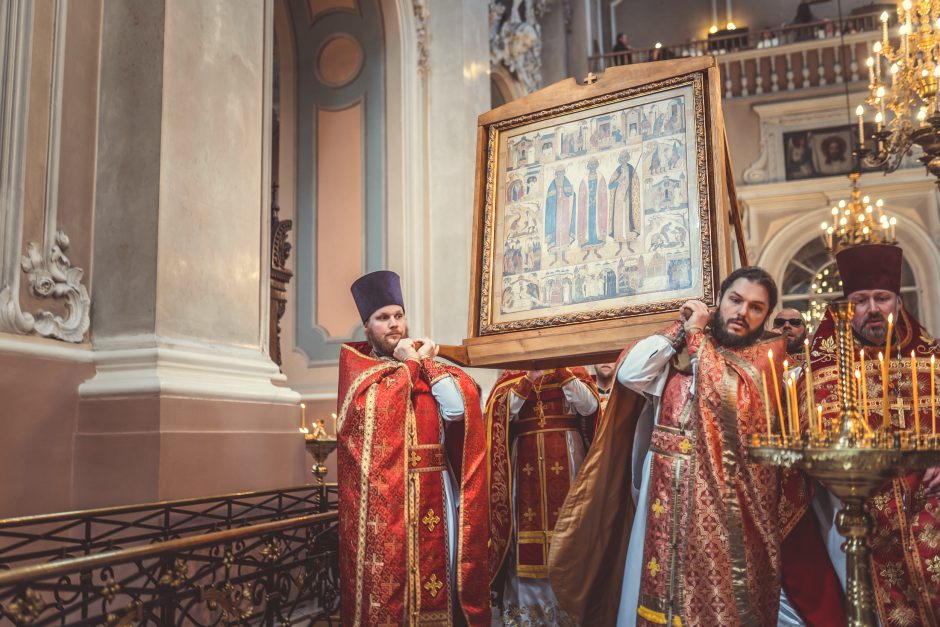 Tūkstančiai stačiatikių  išreiškė savo požiūrį į bandymus suskaldyti bažnyčią