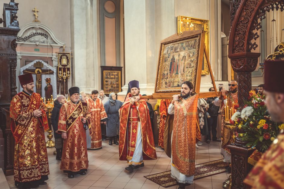 Tūkstančiai stačiatikių  išreiškė savo požiūrį į bandymus suskaldyti bažnyčią