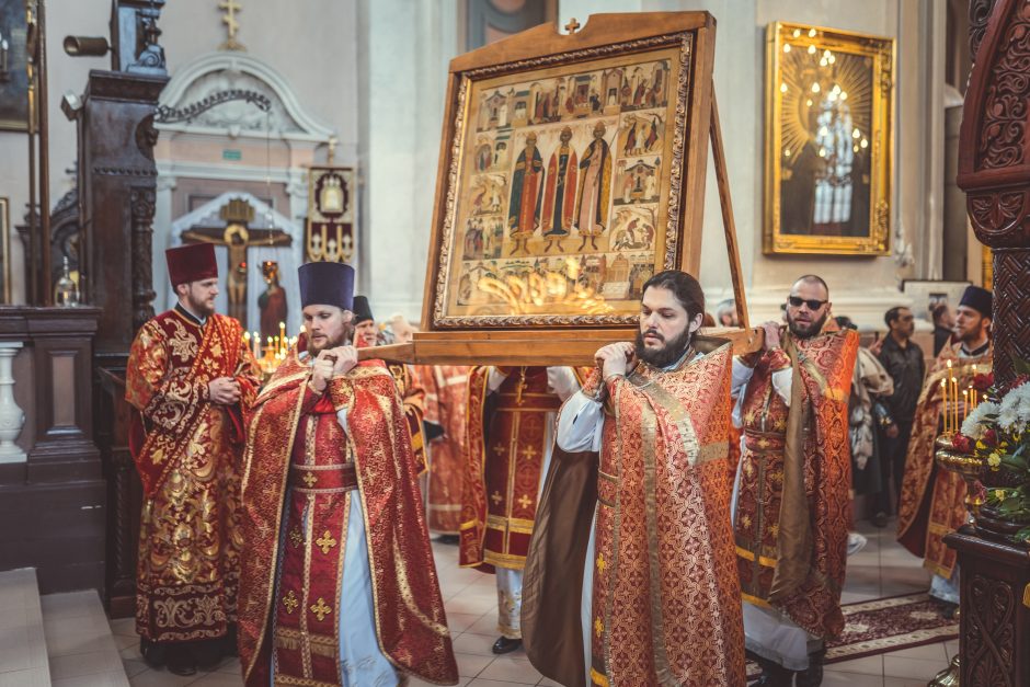 Tūkstančiai stačiatikių  išreiškė savo požiūrį į bandymus suskaldyti bažnyčią