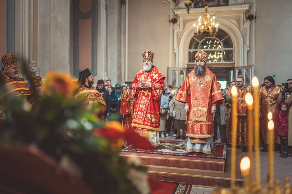 Tūkstančiai stačiatikių  išreiškė savo požiūrį į bandymus suskaldyti bažnyčią