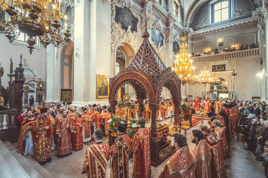 Tūkstančiai stačiatikių  išreiškė savo požiūrį į bandymus suskaldyti bažnyčią