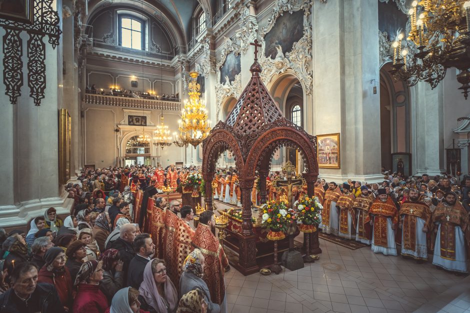 Tūkstančiai stačiatikių  išreiškė savo požiūrį į bandymus suskaldyti bažnyčią