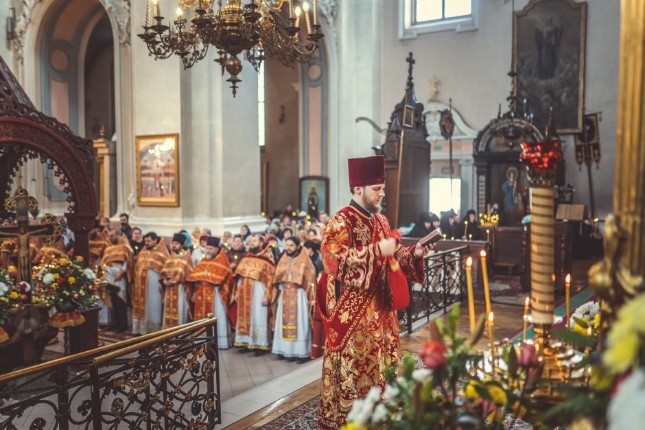 Tūkstančiai stačiatikių  išreiškė savo požiūrį į bandymus suskaldyti bažnyčią