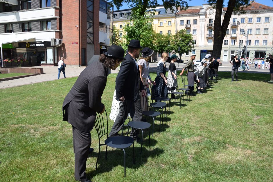 Tarptautinis gatvės teatrų festivalis „Šermukšnis“ nuspalvino Klaipėdą