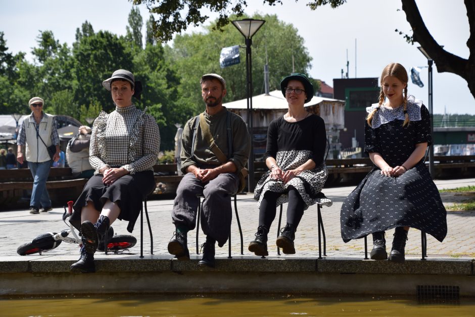 Tarptautinis gatvės teatrų festivalis „Šermukšnis“ nuspalvino Klaipėdą