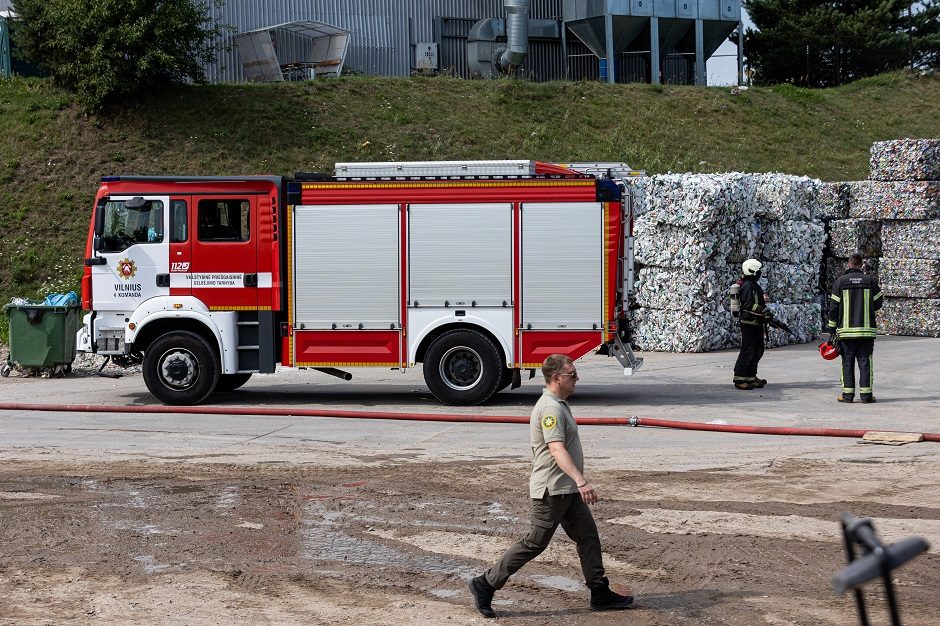 Vilniaus ugniagesių vadovas: gaisrą „Ecoservice“ pavyko suvaldyti