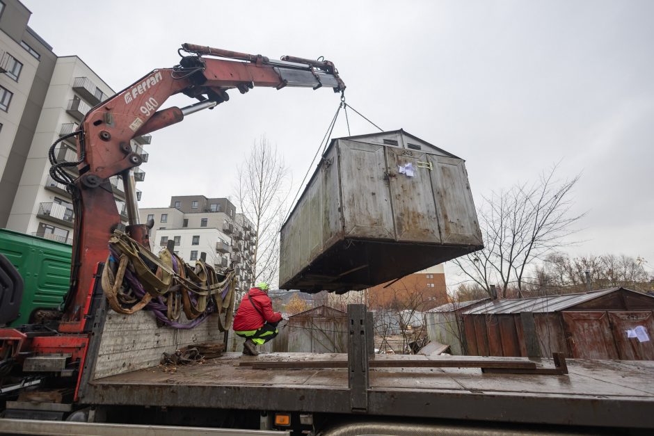 Šnipiškėse tęsiamas metalinių garažų nukėlimas, teritorijoje atsiras darželis