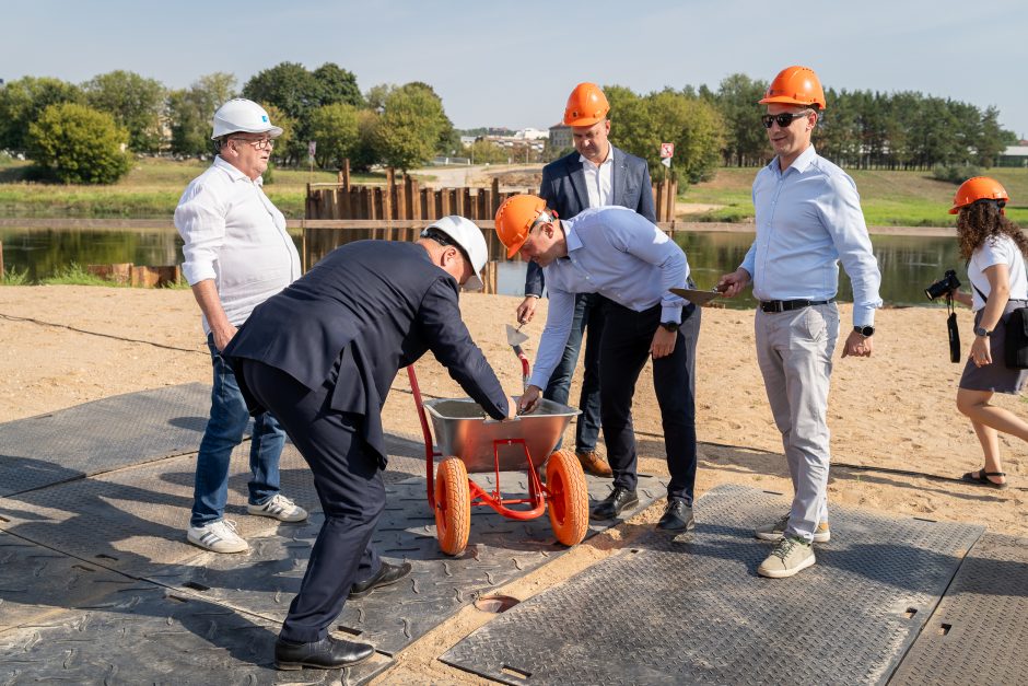 Kaune pradėtos pėsčiųjų tilto per Nemuną statybos, finišas – 2026 metais