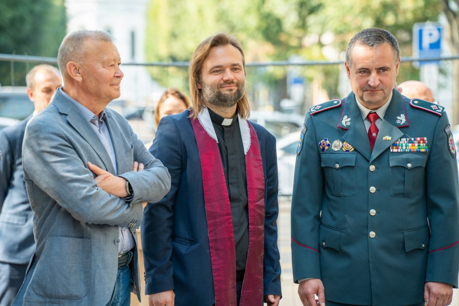 Įsibėgėja policijai skirto obelisko statybos: įkasta kapsulė