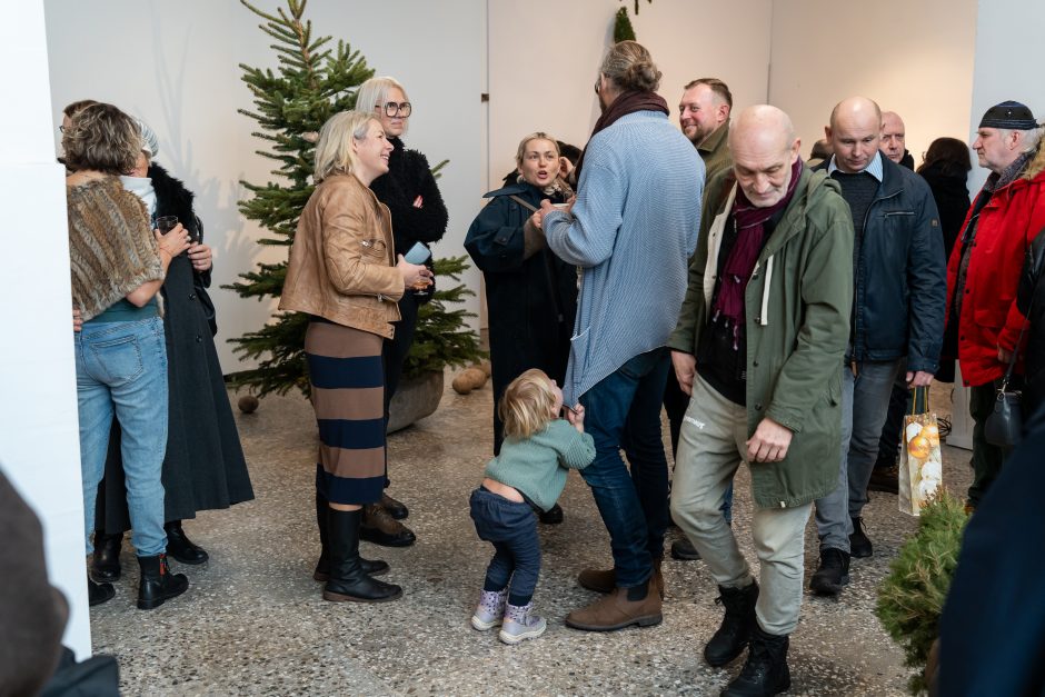 Skulptoriaus K. Lanausko parodoje – eglutės konceptualiai