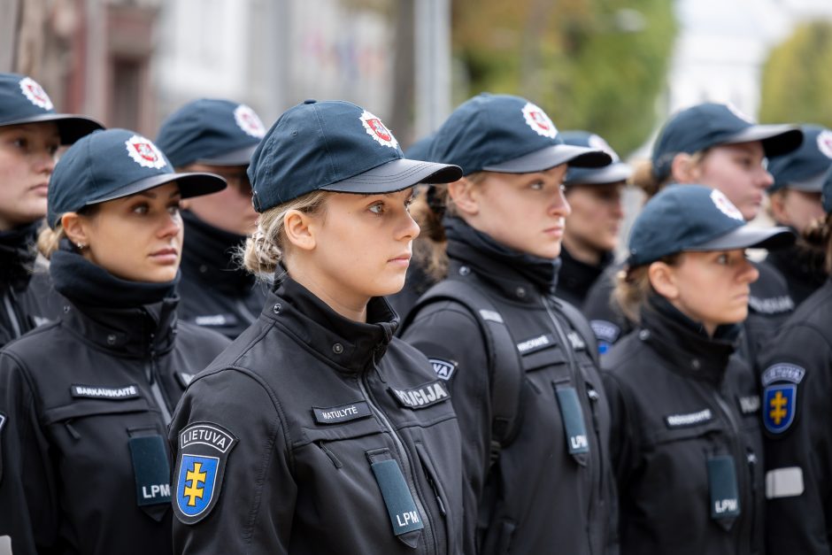 Policijos veteranai prie obelisko pagerbė kolegas