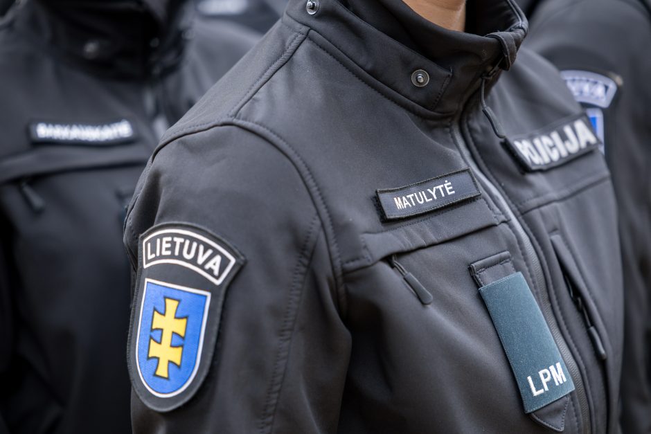 Policijos veteranai prie obelisko pagerbė kolegas