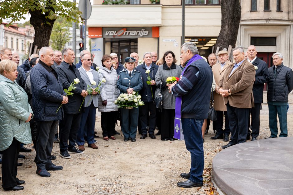 Policijos veteranai prie obelisko pagerbė kolegas