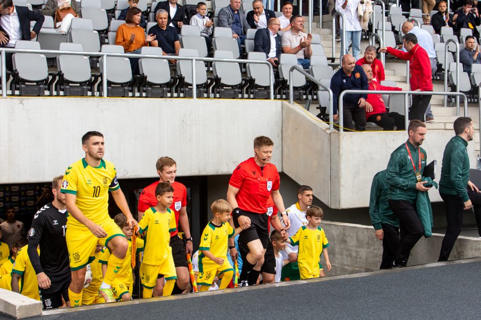 Lietuvos futbolo rinktinė pirmavo, bet rungtynes su bulgarais baigė lygiosiomis