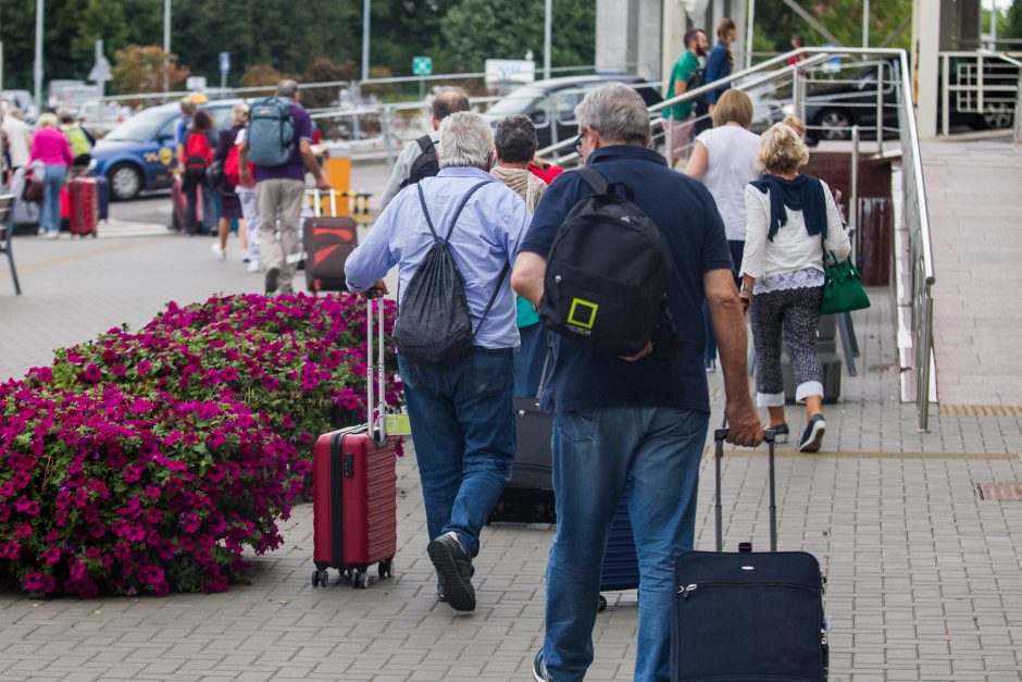 Vyriausybė spręs dėl kelionių į Rumuniją ir Bulgariją ribojimo