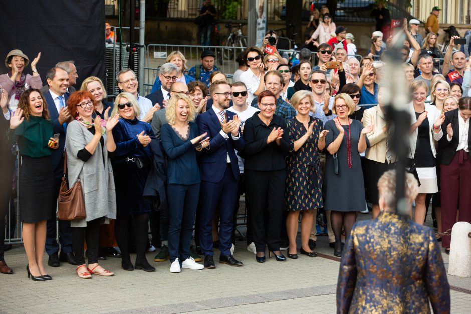 D. Grybauskaitė perdavė Prezidento rūmus G. Nausėdai