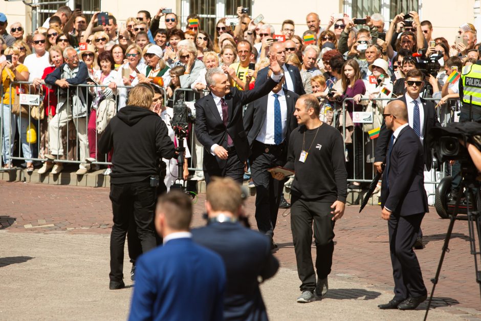 D. Grybauskaitė perdavė Prezidento rūmus G. Nausėdai