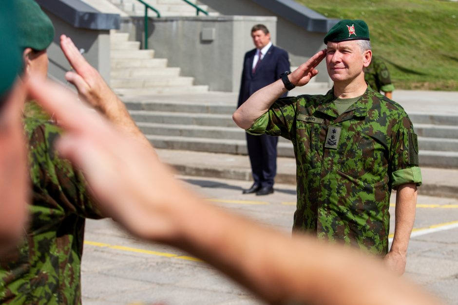 Naujasis kariuomenės vadas: bendrą ES kariuomenę būtų sunku sukurti