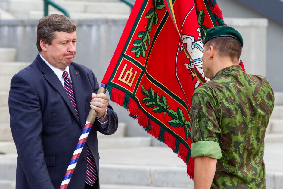 Naujasis kariuomenės vadas: bendrą ES kariuomenę būtų sunku sukurti