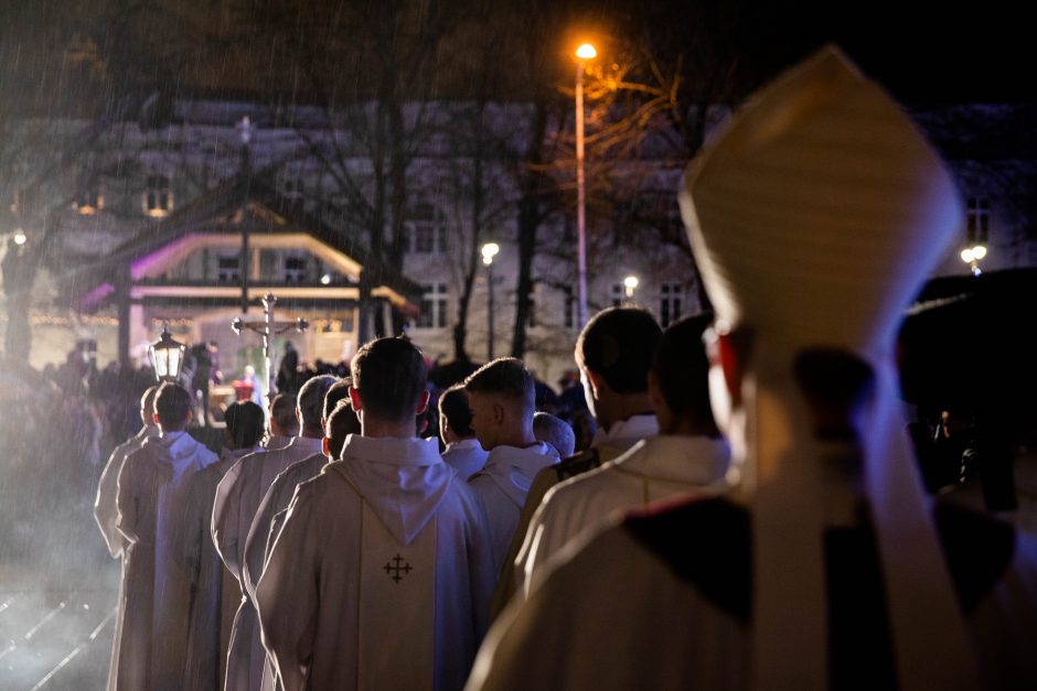 Vilniaus vyskupai: Kristaus gimimas yra žmonijos džiaugsmo šaltinis