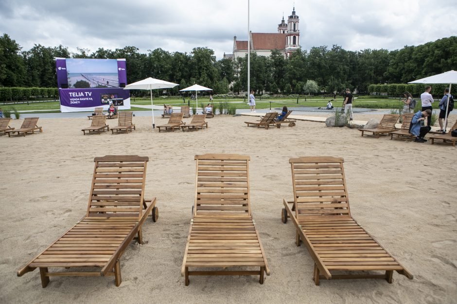 Netikėta: Lukiškių aikštėje – paplūdimys su vaizdu į jūrą