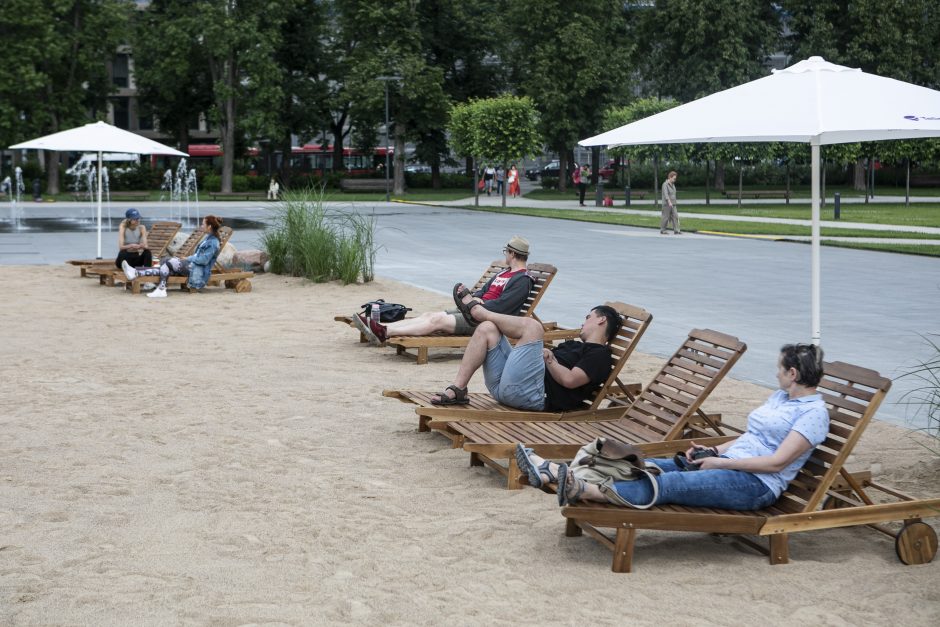 Netikėta: Lukiškių aikštėje – paplūdimys su vaizdu į jūrą