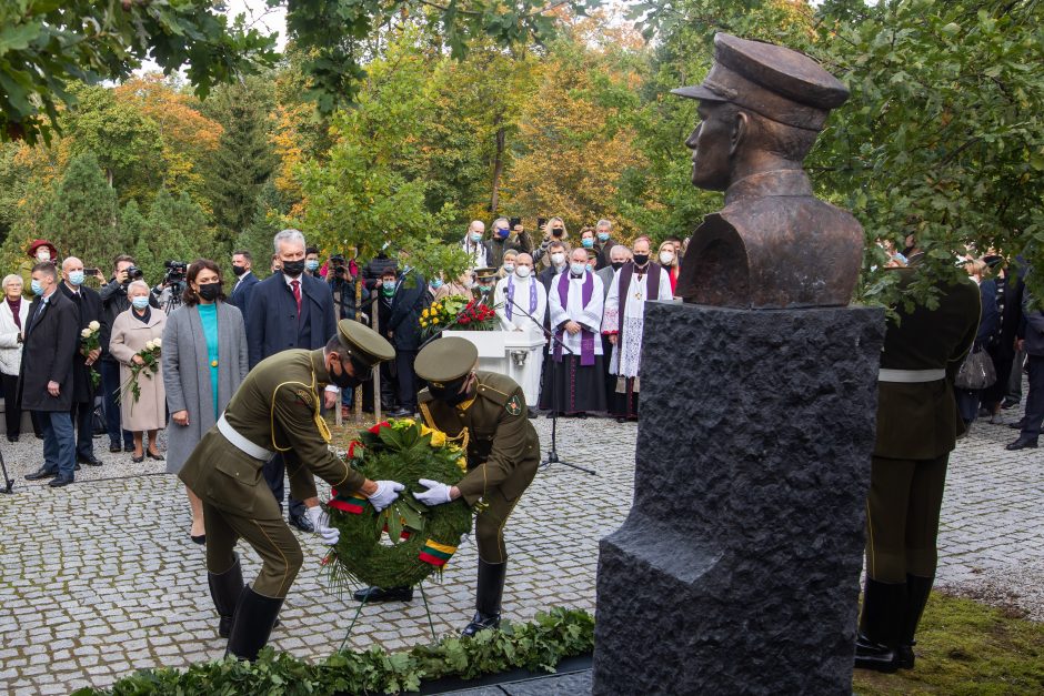 A. Ramanausko-Vanago dukra: džiaugiuosi, kad Lietuva įvertino jo auką