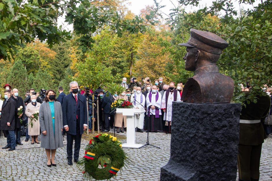 A. Ramanausko-Vanago dukra: džiaugiuosi, kad Lietuva įvertino jo auką