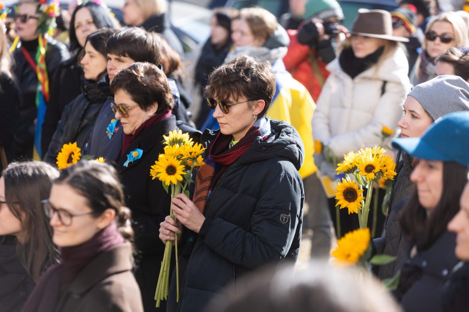 Kovo 8-ąją – solidarumo akcija su Ukrainos moterimis: mes visa širdimi su ukrainiečiais