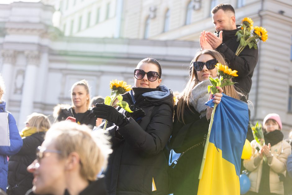 Kovo 8-ąją – solidarumo akcija su Ukrainos moterimis: mes visa širdimi su ukrainiečiais