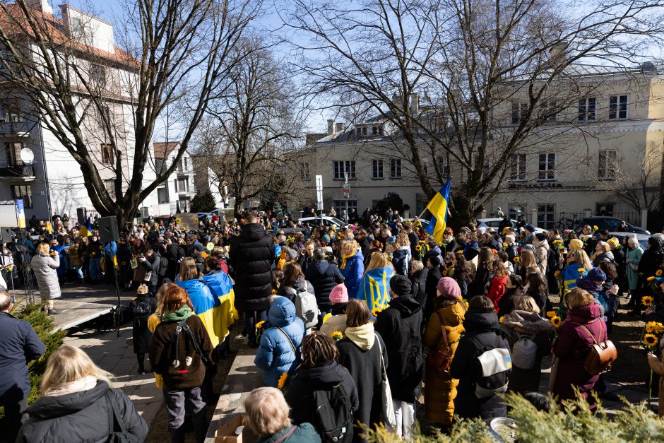 Kovo 8-ąją – solidarumo akcija su Ukrainos moterimis: mes visa širdimi su ukrainiečiais