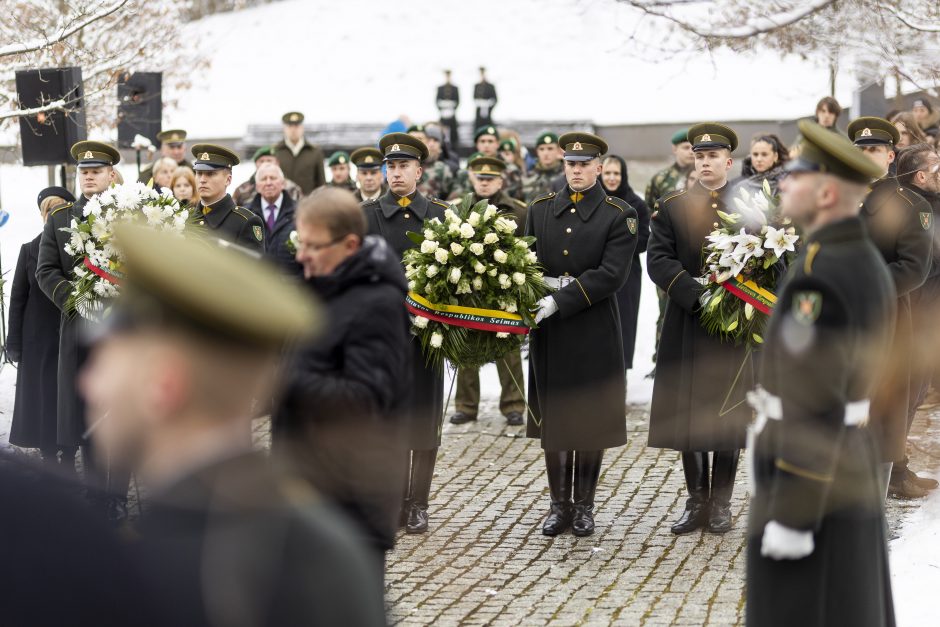 Prezidentas: Rusijai trypiant Ukrainą, svarbu turėti tokius simbolius kaip A. Ramanauskas