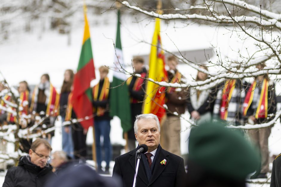 Prezidentas: Rusijai trypiant Ukrainą, svarbu turėti tokius simbolius kaip A. Ramanauskas