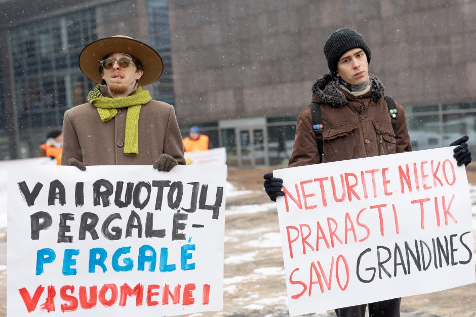 VVT: į gatves išvažiavo trečdaliu mažiau autobusų