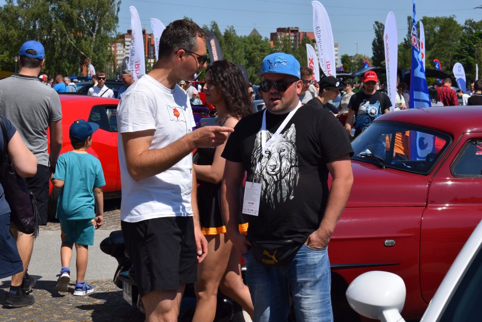 Išskirtinių automobilių paroda „Memel Motor Fest“ sutraukė minią klaipėdiečių