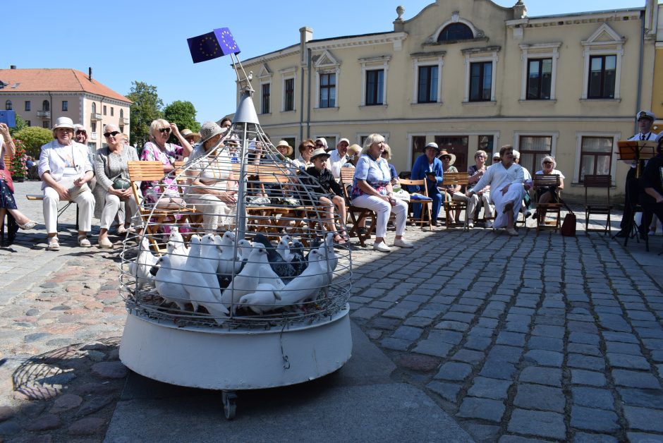 „Baltų kultūros banga“ vilnijo Klaipėdos širdyje